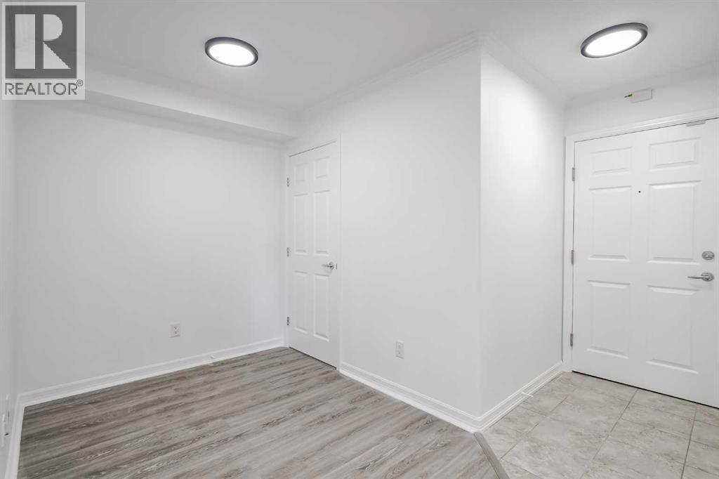 1304, 92 Crystal Shores Road, Okotoks, Alberta  T1S 2M8 - Photo 5 - A2258956