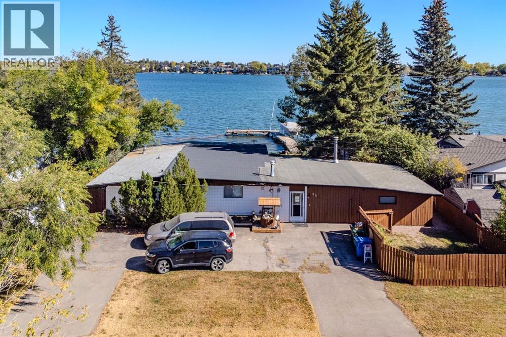 968 West Chestermere Drive, Chestermere, Alberta  T1X 1B7 - Photo 3 - A2259879