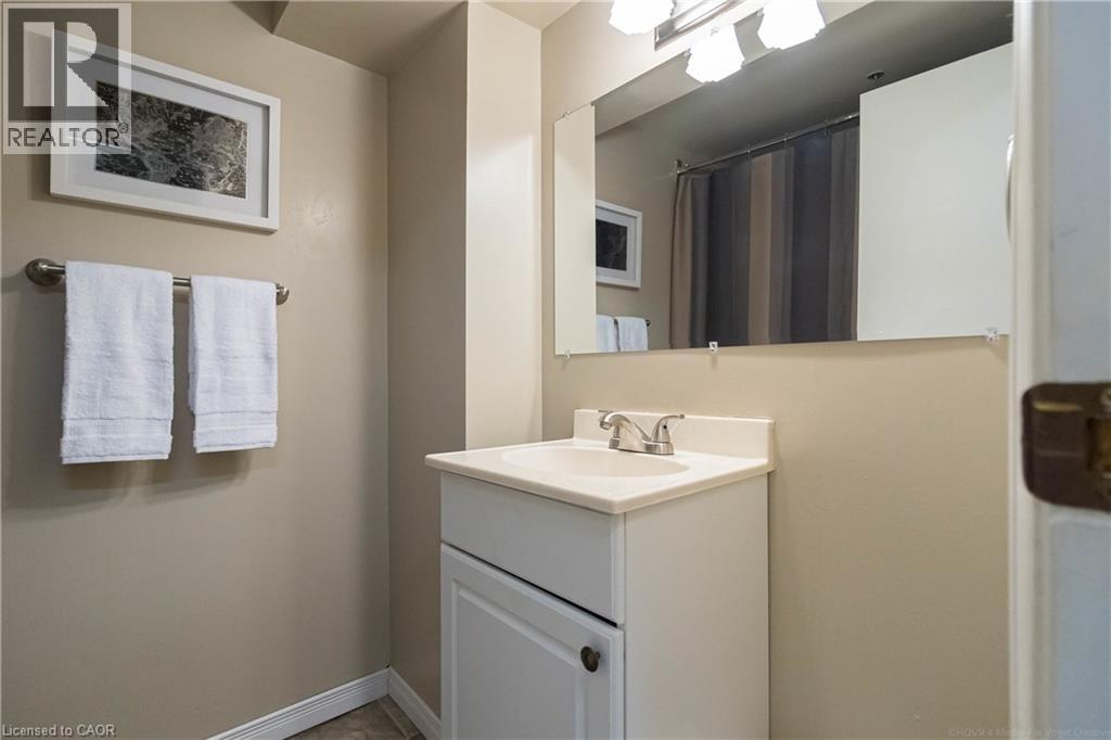 211 Wexford Avenue S, Hamilton, Ontario  L8K 2P1 - Photo 26 - 40775524
