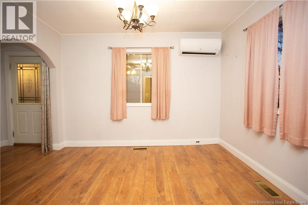 4 Cedar Street, Mcadam, New Brunswick  E6J 1V6 - Photo 15 - NB127932