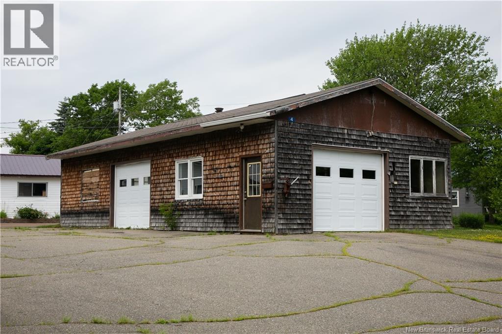 4 Cedar Street, Mcadam, New Brunswick  E6J 1V6 - Photo 31 - NB127932