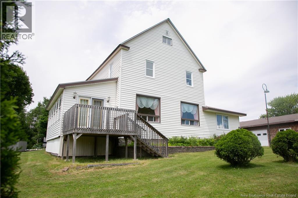 4 Cedar Street, Mcadam, New Brunswick  E6J 1V6 - Photo 35 - NB127932