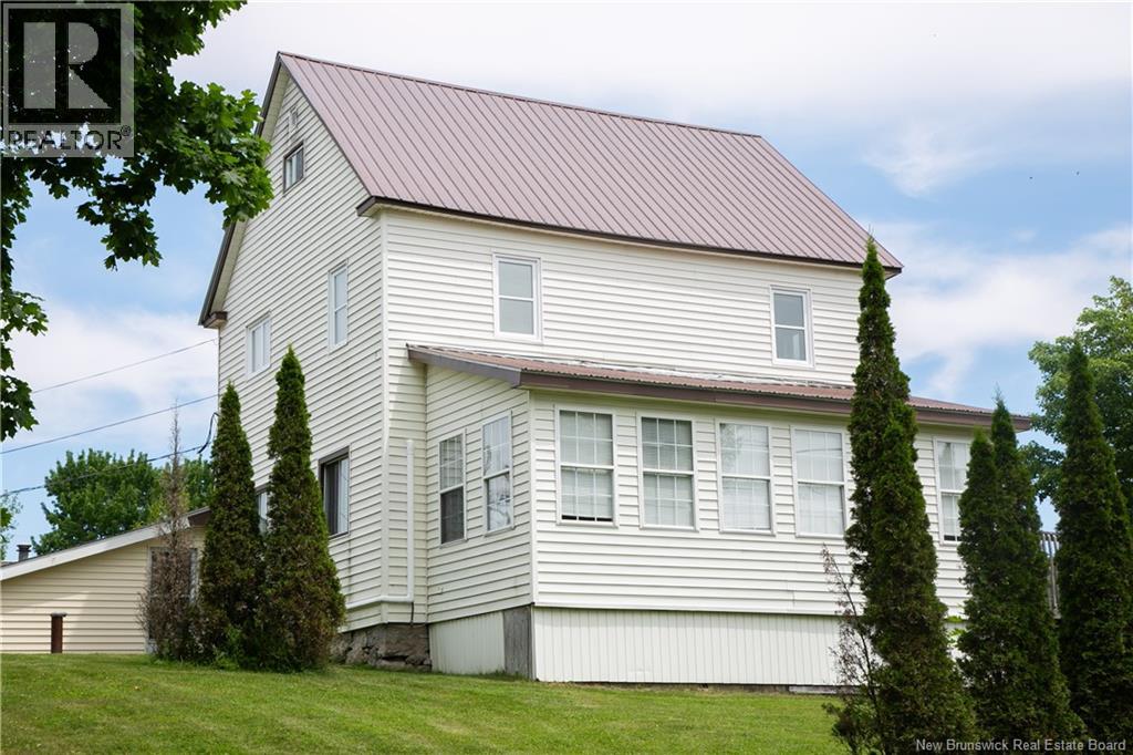 4 Cedar Street, Mcadam, New Brunswick  E6J 1V6 - Photo 36 - NB127932