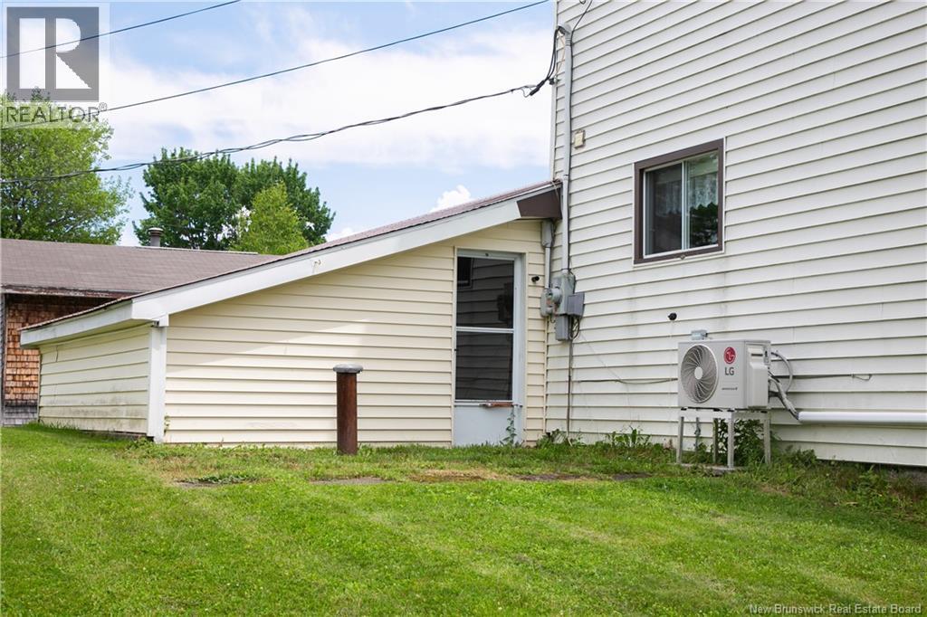 4 Cedar Street, Mcadam, New Brunswick  E6J 1V6 - Photo 40 - NB127932