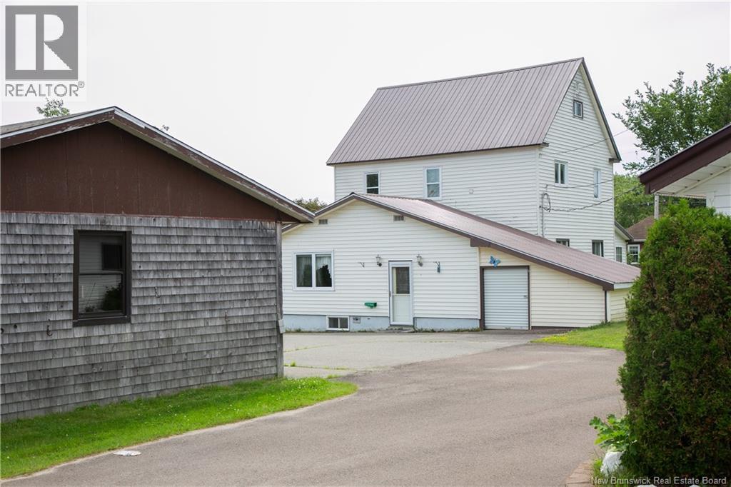 4 Cedar Street, Mcadam, New Brunswick  E6J 1V6 - Photo 42 - NB127932