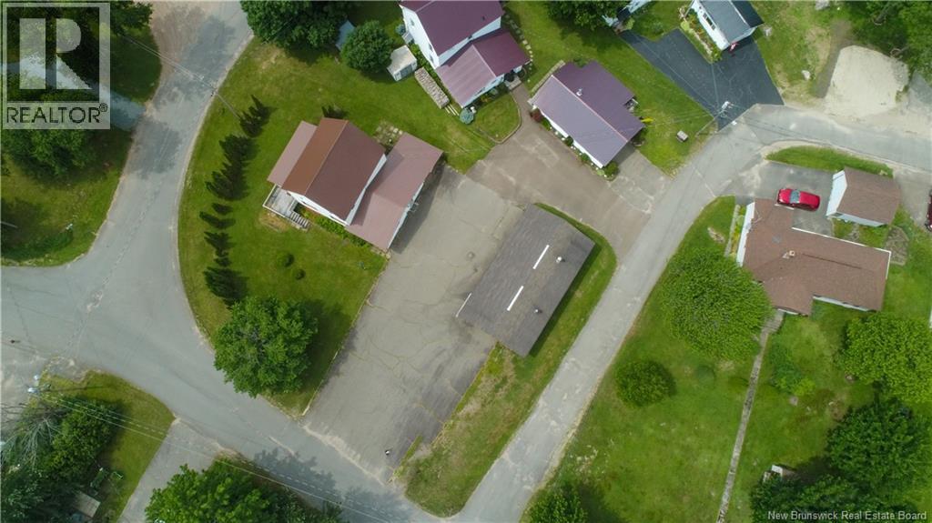 4 Cedar Street, Mcadam, New Brunswick  E6J 1V6 - Photo 6 - NB127932