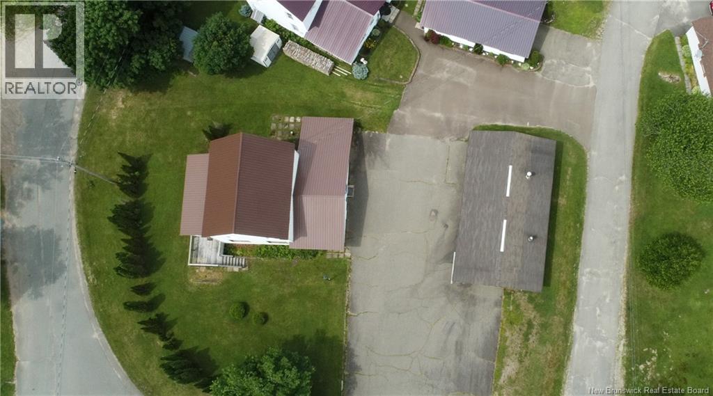4 Cedar Street, Mcadam, New Brunswick  E6J 1V6 - Photo 7 - NB127932