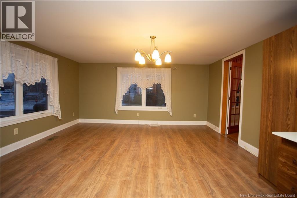 4 Cedar Street, Mcadam, New Brunswick  E6J 1V6 - Photo 9 - NB127932