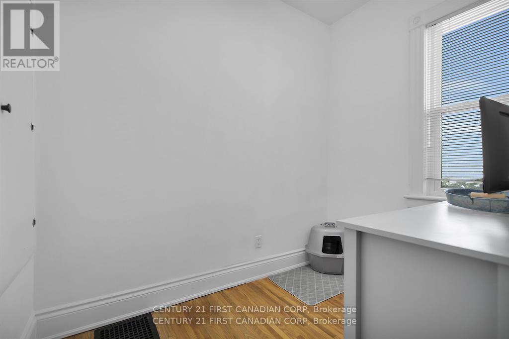 453 Quebec Street, London East, Ontario  N5W 3Y4 - Photo 19 - X12439781
