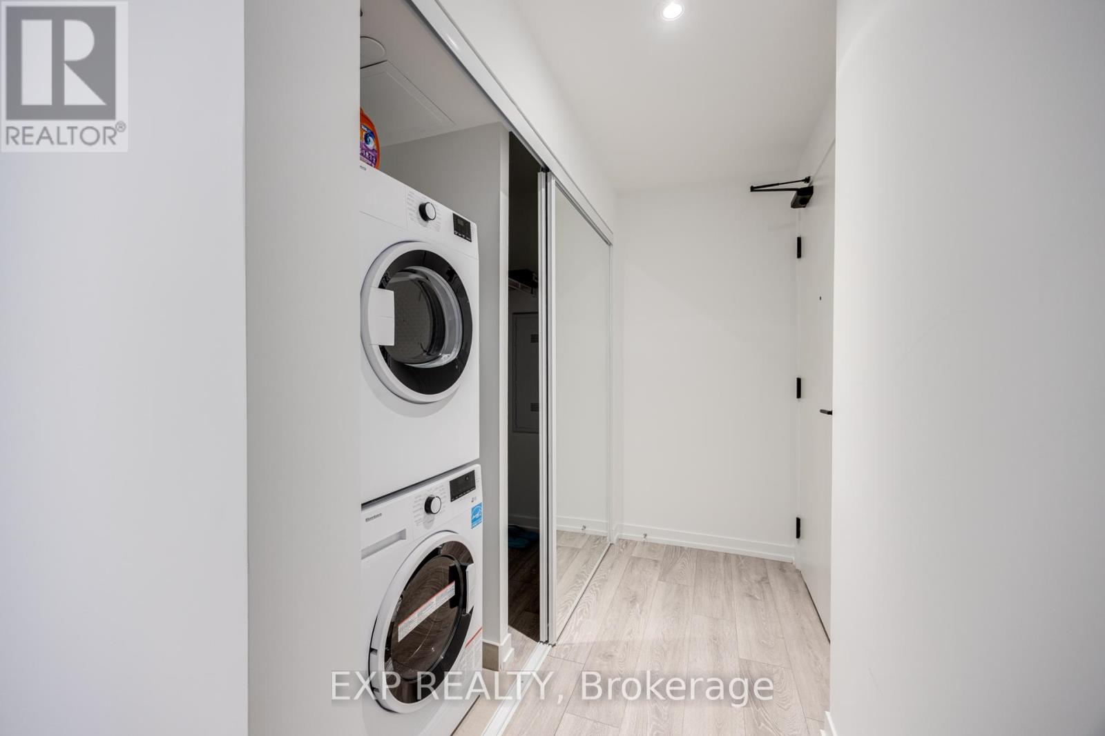 3509 - 55 Mercer Street, Toronto (Waterfront Communities), Ontario  M5V 0W4 - Photo 4 - C12443138