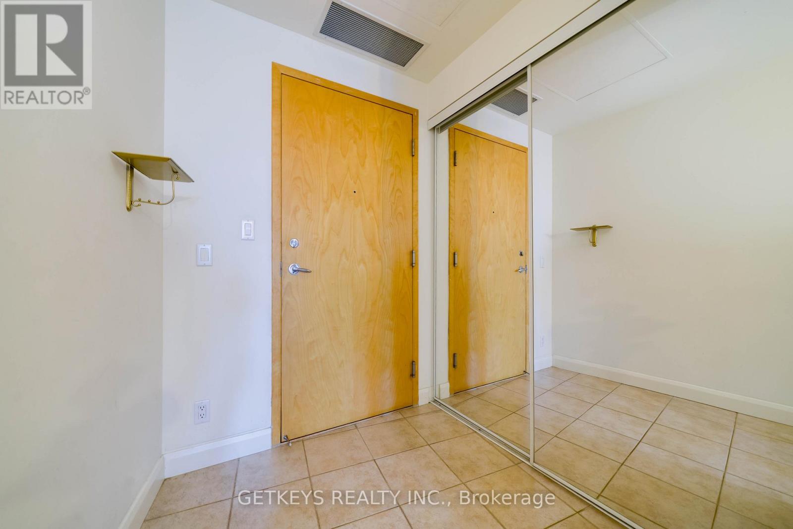 908 - 700 King Street, Toronto, Ontario  M5V 2Y6 - Photo 2 - C12443140