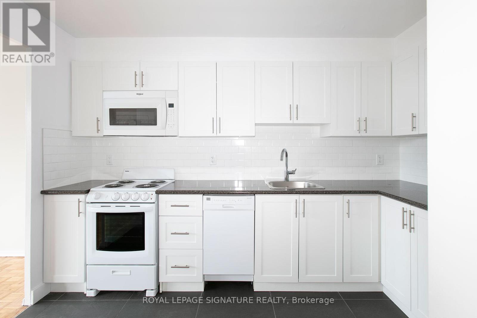 1103 - 6200 Bathurst Street, Toronto, Ontario  M2R 2A3 - Photo 3 - C12443156