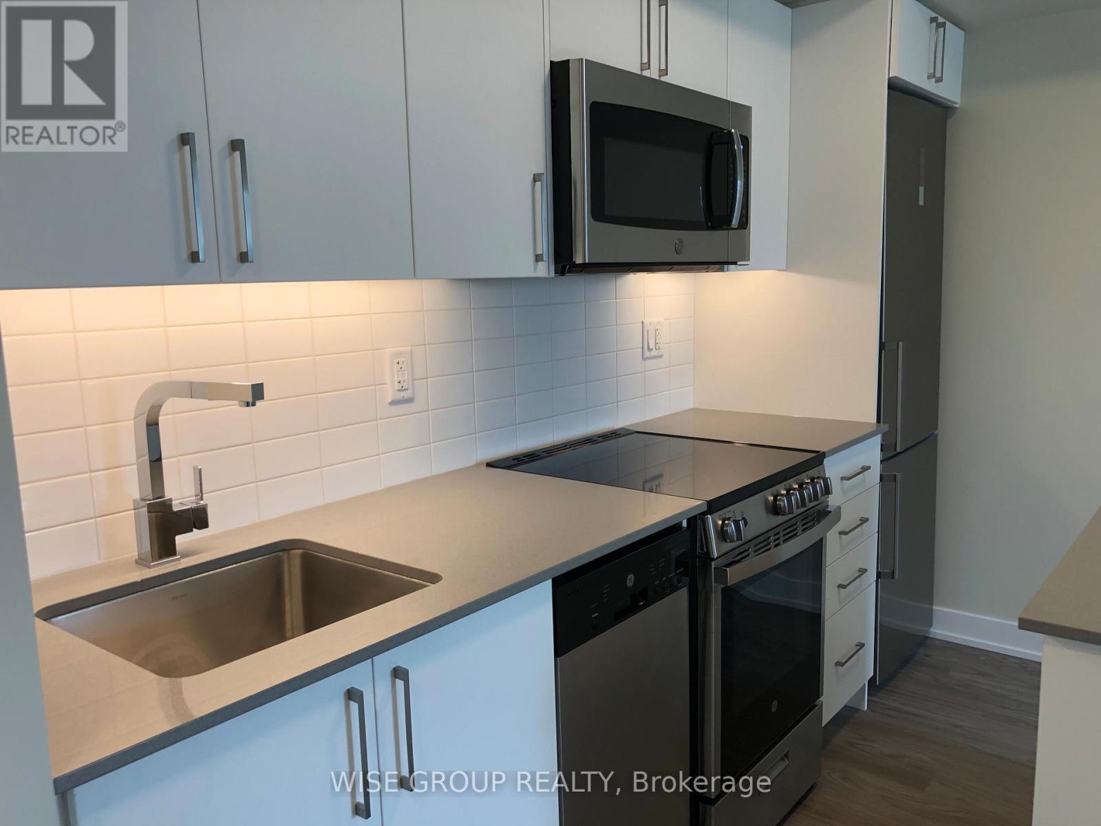 1005 - 38 Monte Kwinter Court, Toronto, Ontario  M3H 0E2 - Photo 4 - C12443205