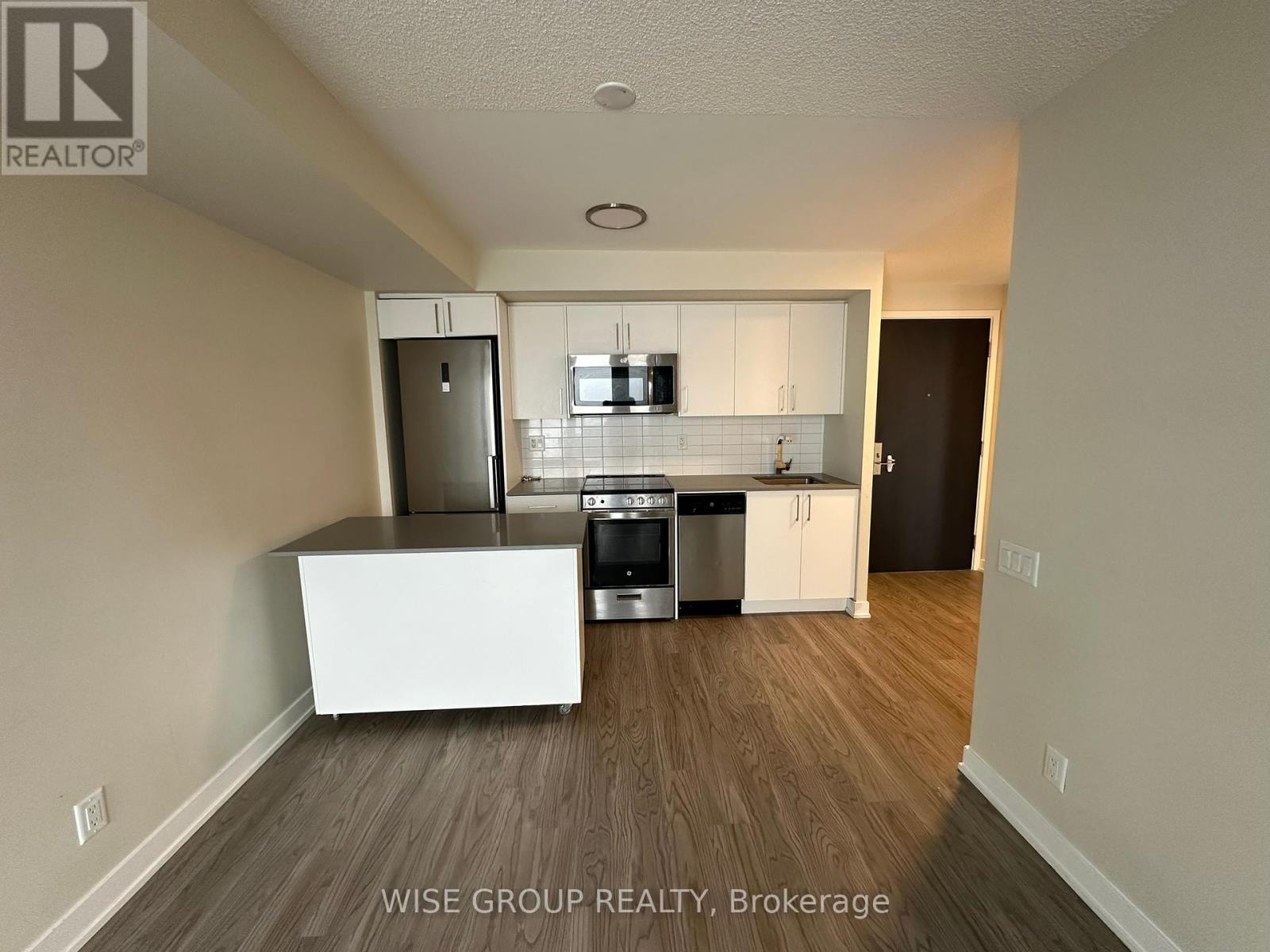 1005 - 38 Monte Kwinter Court, Toronto, Ontario  M3H 0E2 - Photo 5 - C12443205
