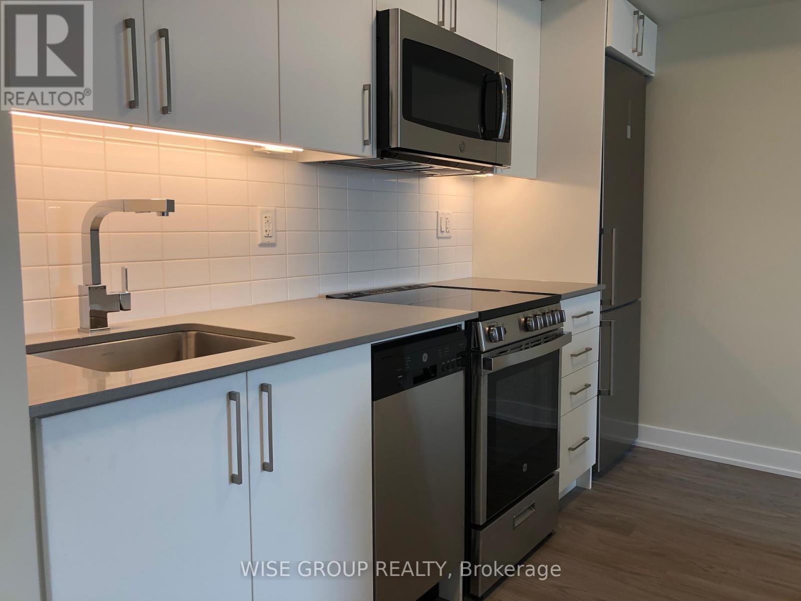 1005 - 38 Monte Kwinter Court, Toronto, Ontario  M3H 0E2 - Photo 8 - C12443205