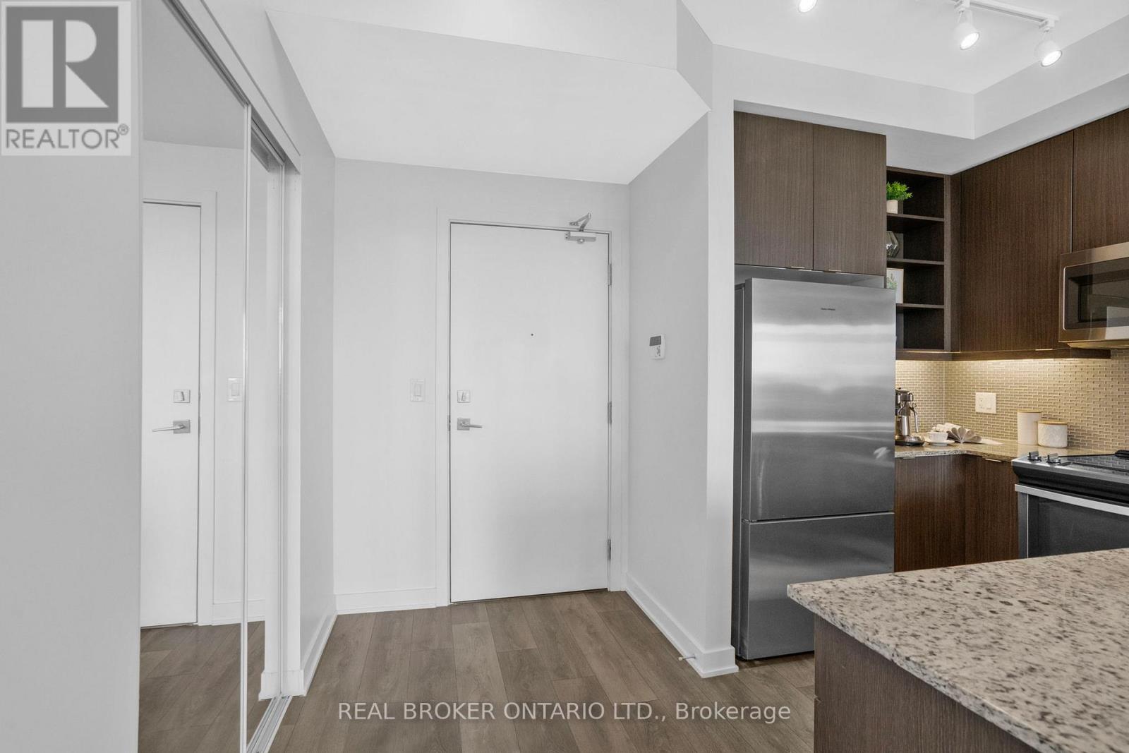 705 - 4633 Glen Erin Drive, Mississauga (Central Erin Mills), Ontario  L5M 7S1 - Photo 3 - W12442921