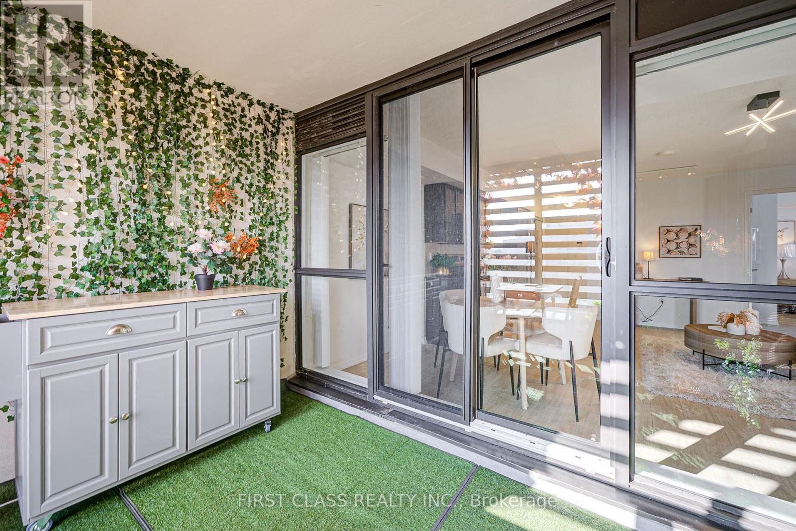 526 - 3091 Dufferin Street, Toronto (Yorkdale-Glen Park), Ontario  M6A 2S7 - Photo 8 - W12442923