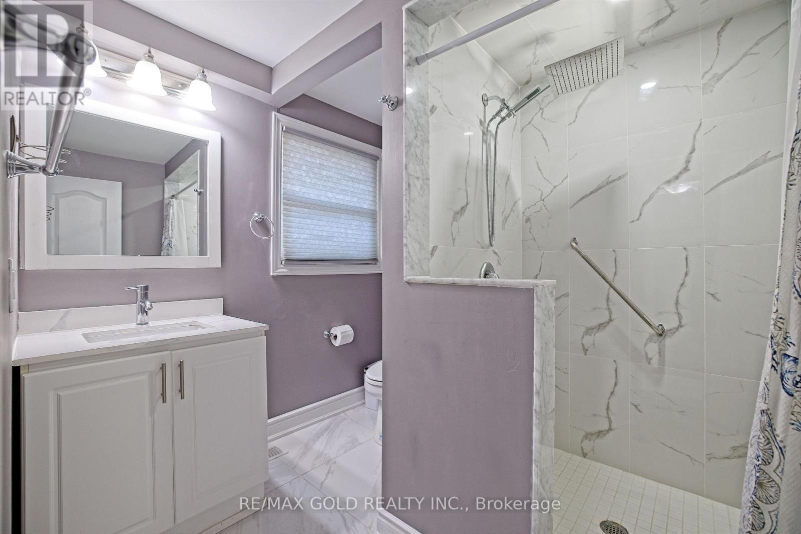 28 Royce Avenue, Brampton (Northwest Brampton), Ontario  L6Y 1J5 - Photo 11 - W12442934