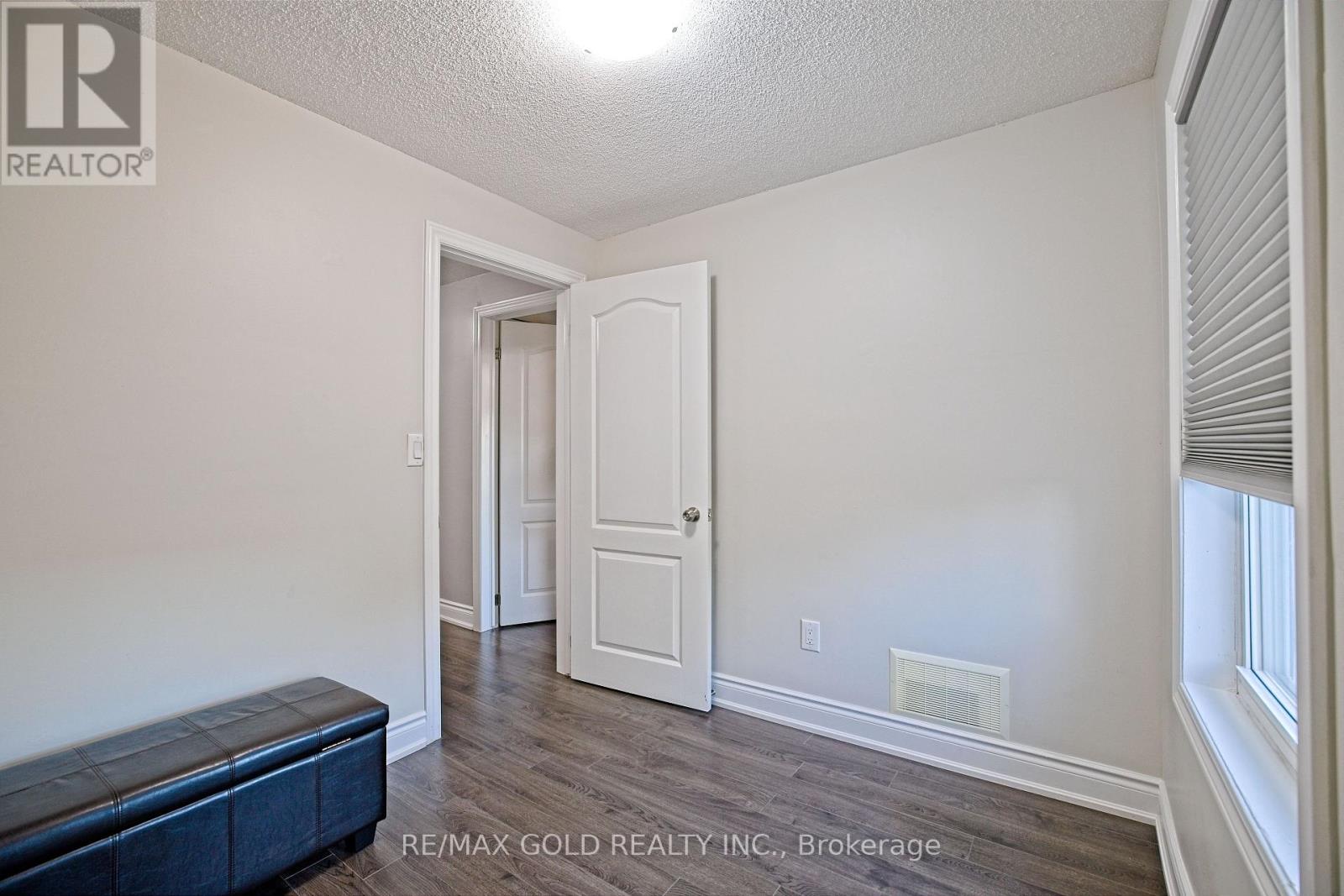 28 Royce Avenue, Brampton (Northwest Brampton), Ontario  L6Y 1J5 - Photo 16 - W12442934