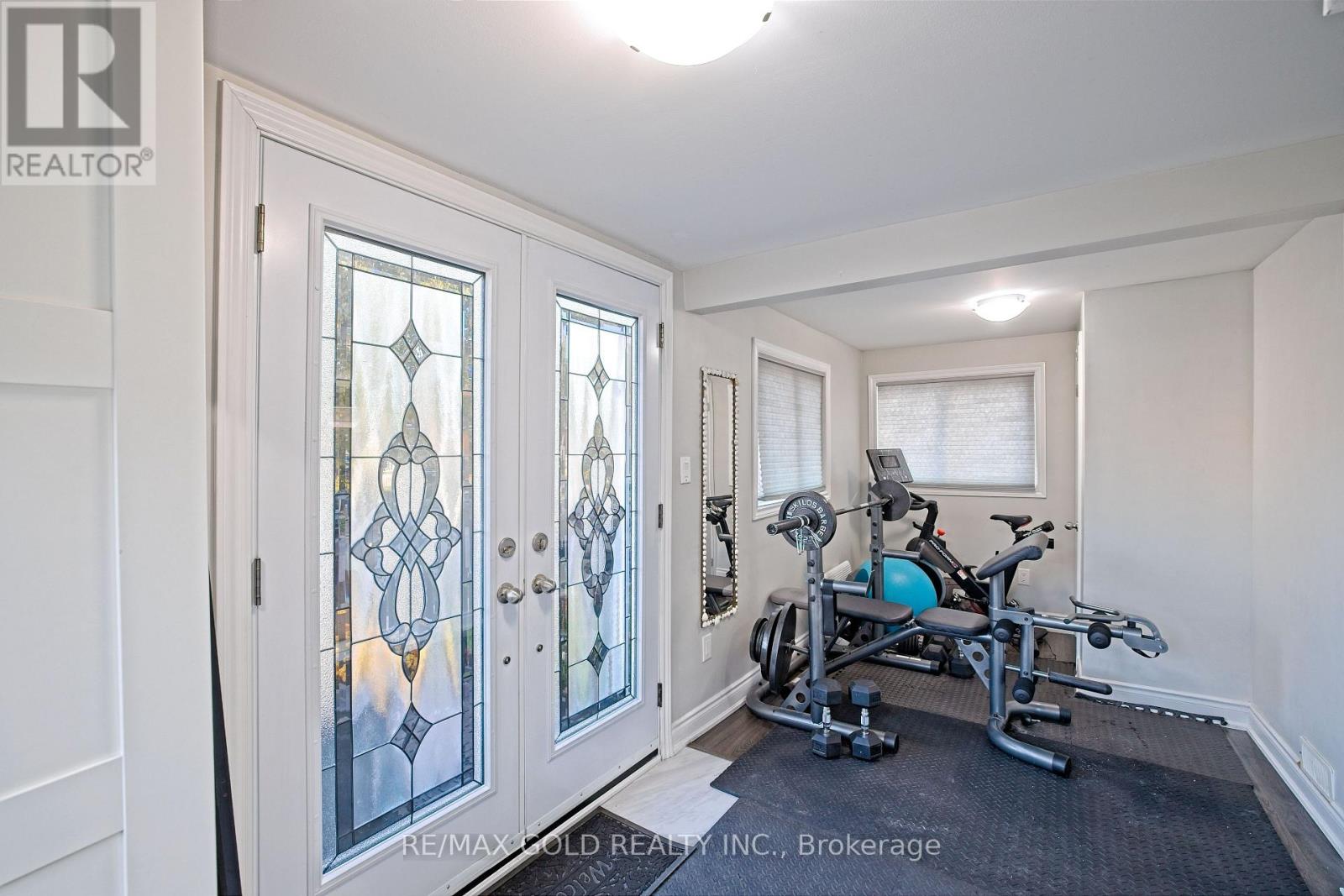 28 Royce Avenue, Brampton (Northwest Brampton), Ontario  L6Y 1J5 - Photo 17 - W12442934