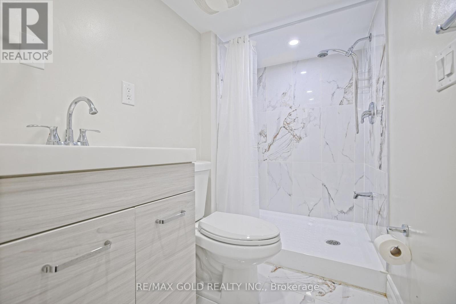 28 Royce Avenue, Brampton (Northwest Brampton), Ontario  L6Y 1J5 - Photo 22 - W12442934