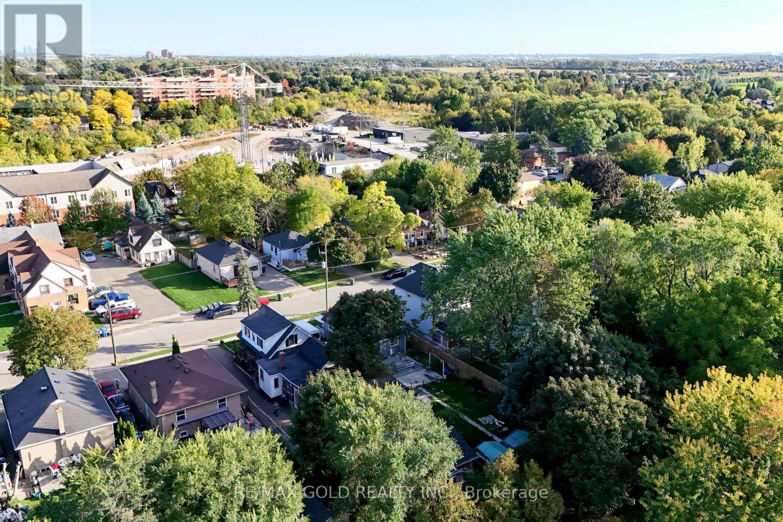 28 Royce Avenue, Brampton (Northwest Brampton), Ontario  L6Y 1J5 - Photo 33 - W12442934
