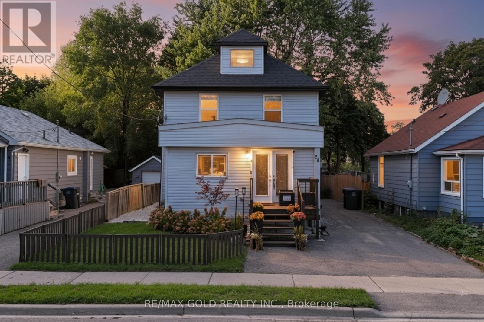 28 Royce Avenue, Brampton (Northwest Brampton), Ontario  L6Y 1J5 - Photo 37 - W12442934