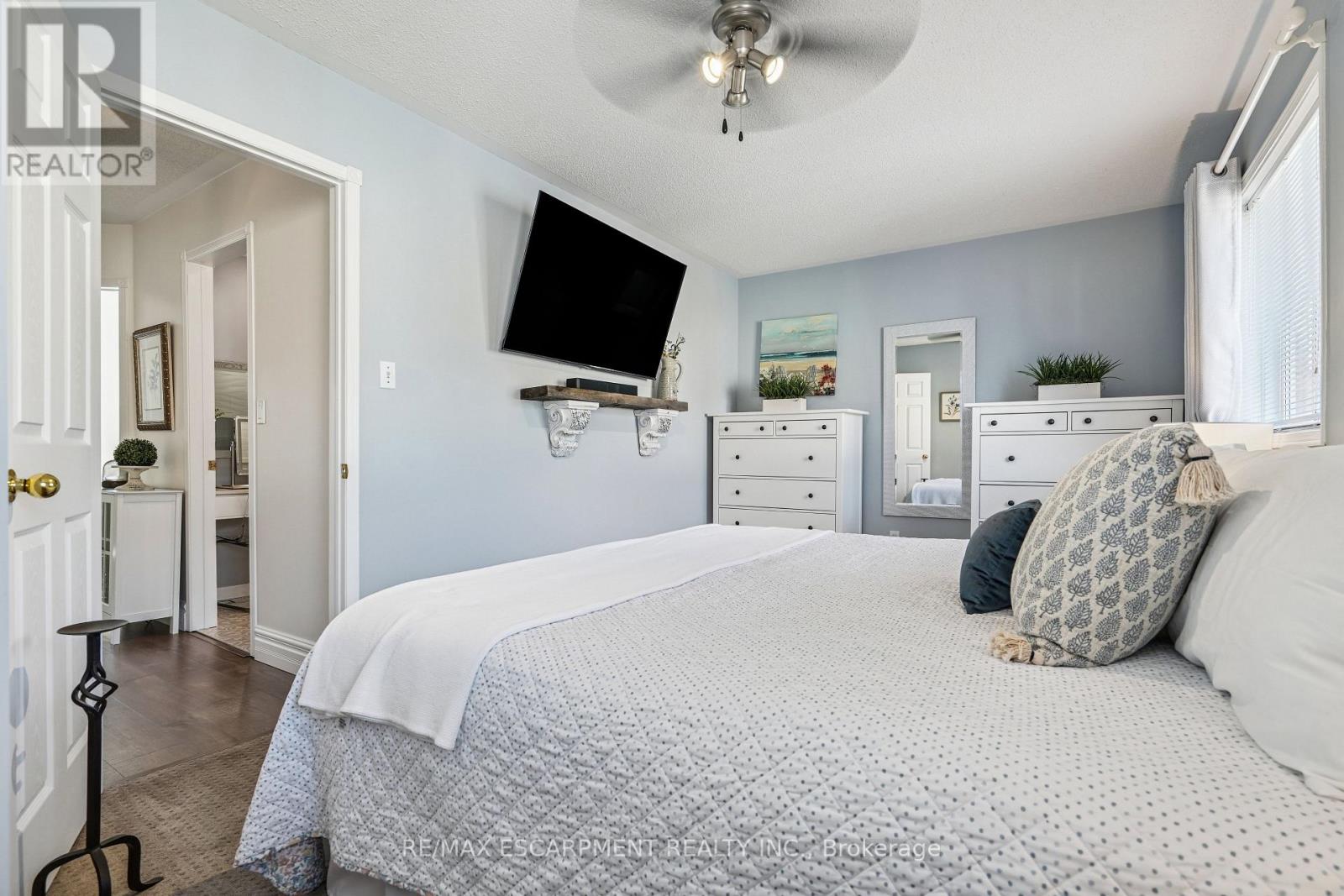 46 Dawson Crescent, Milton (Om Old Milton), Ontario  L9T 5H9 - Photo 29 - W12442967