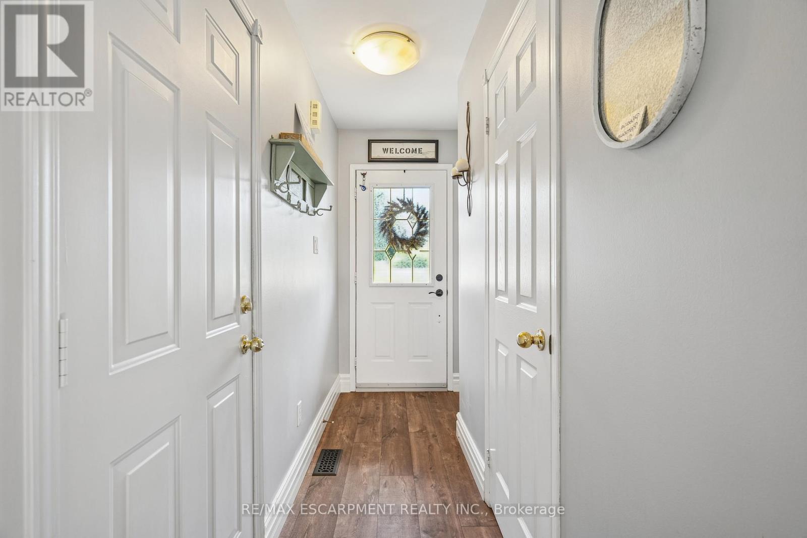 46 Dawson Crescent, Milton (Om Old Milton), Ontario  L9T 5H9 - Photo 7 - W12442967