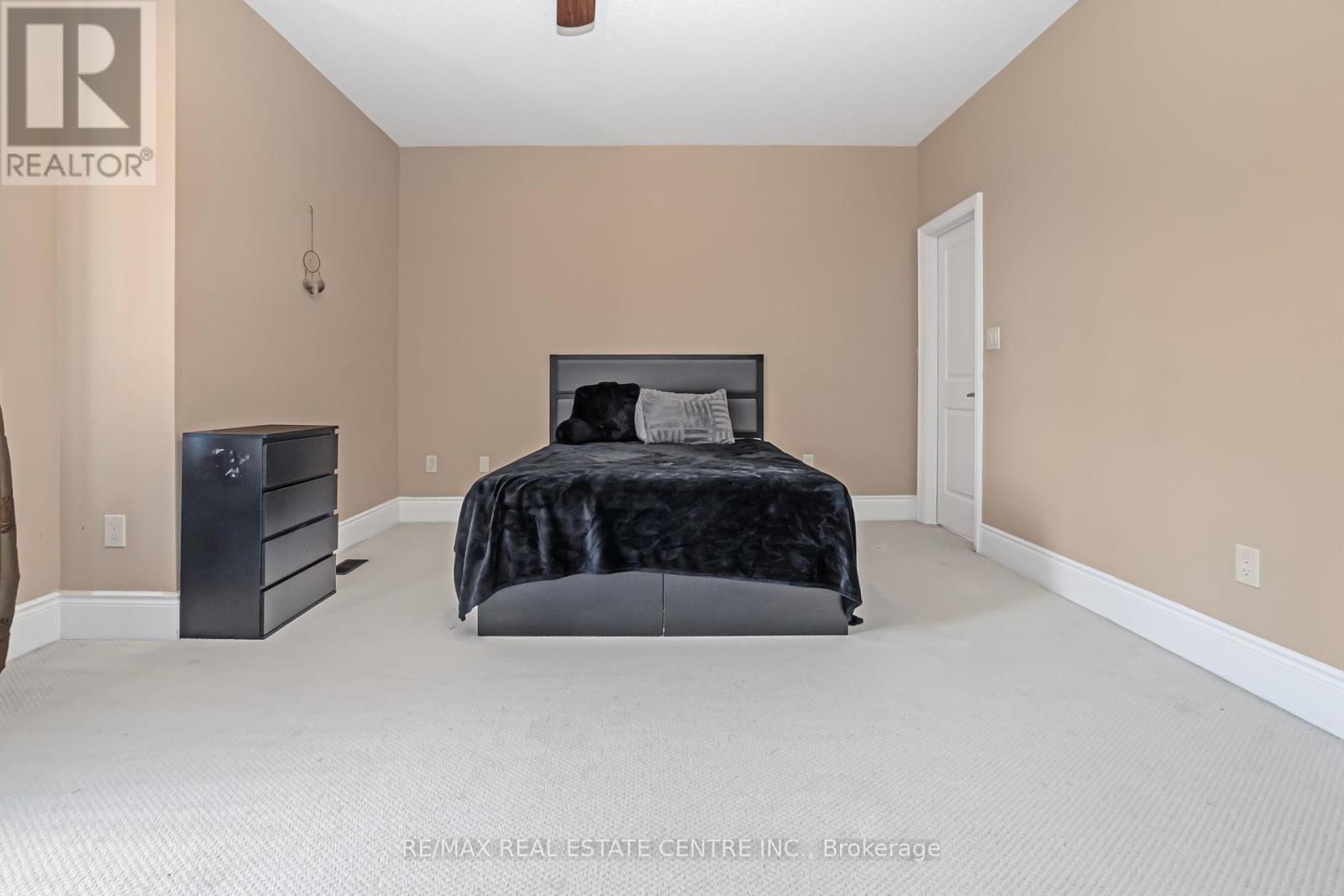 102 Belladonna Circle, Brampton (Toronto Gore Rural Estate), Ontario  L6P 4B6 - Photo 32 - W12442968