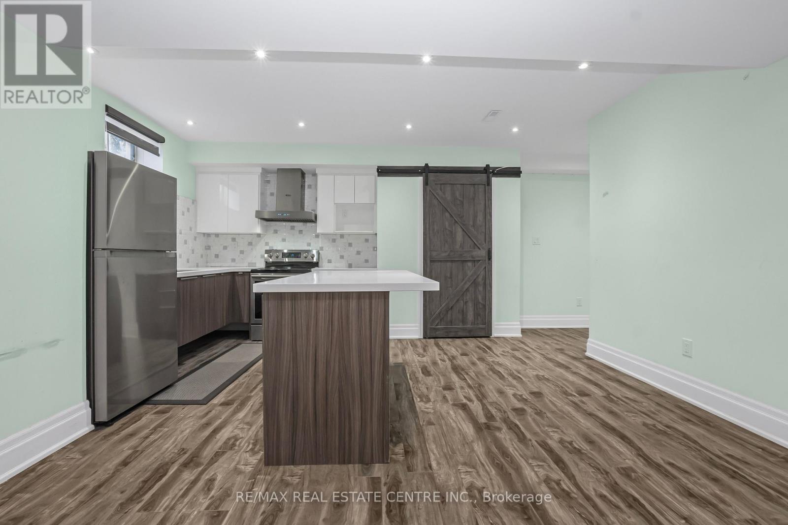 102 Belladonna Circle, Brampton (Toronto Gore Rural Estate), Ontario  L6P 4B6 - Photo 35 - W12442968