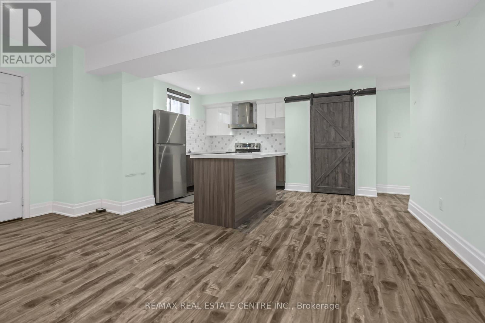 102 Belladonna Circle, Brampton (Toronto Gore Rural Estate), Ontario  L6P 4B6 - Photo 37 - W12442968