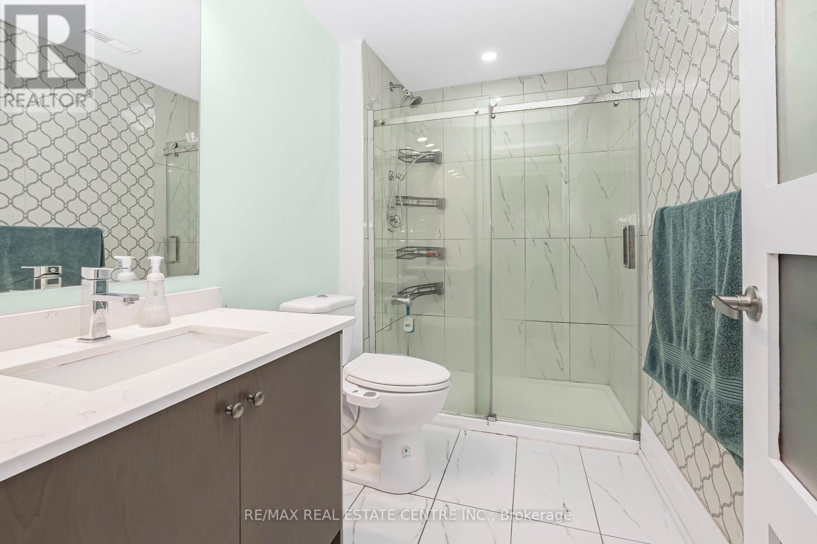 102 Belladonna Circle, Brampton (Toronto Gore Rural Estate), Ontario  L6P 4B6 - Photo 38 - W12442968