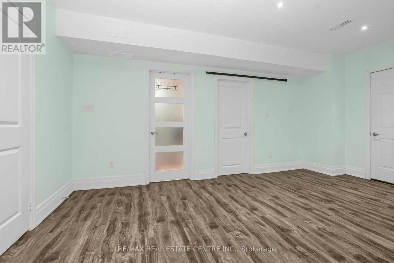 102 Belladonna Circle, Brampton (Toronto Gore Rural Estate), Ontario  L6P 4B6 - Photo 39 - W12442968