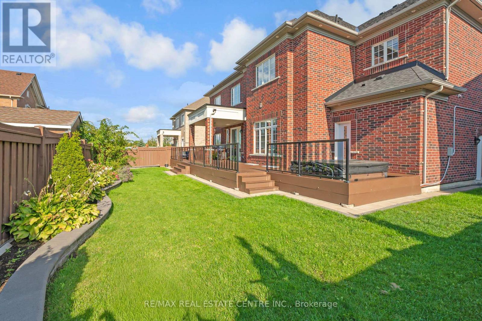 102 Belladonna Circle, Brampton (Toronto Gore Rural Estate), Ontario  L6P 4B6 - Photo 48 - W12442968