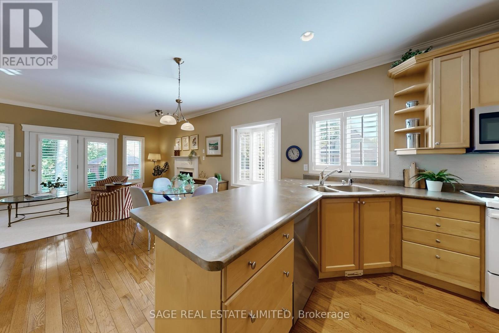 30 Nailsworth Crescent, Caledon, Ontario  L7C 1R3 - Photo 14 - W12442984