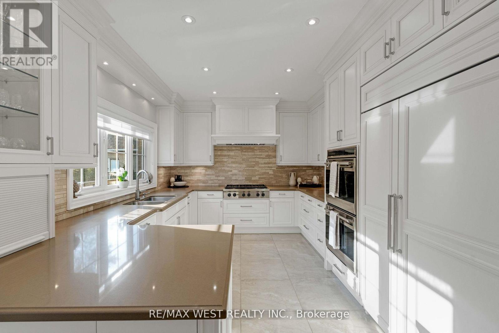 49 Mccauley Drive, Caledon, Ontario  L7E 0B6 - Photo 12 - W12442993