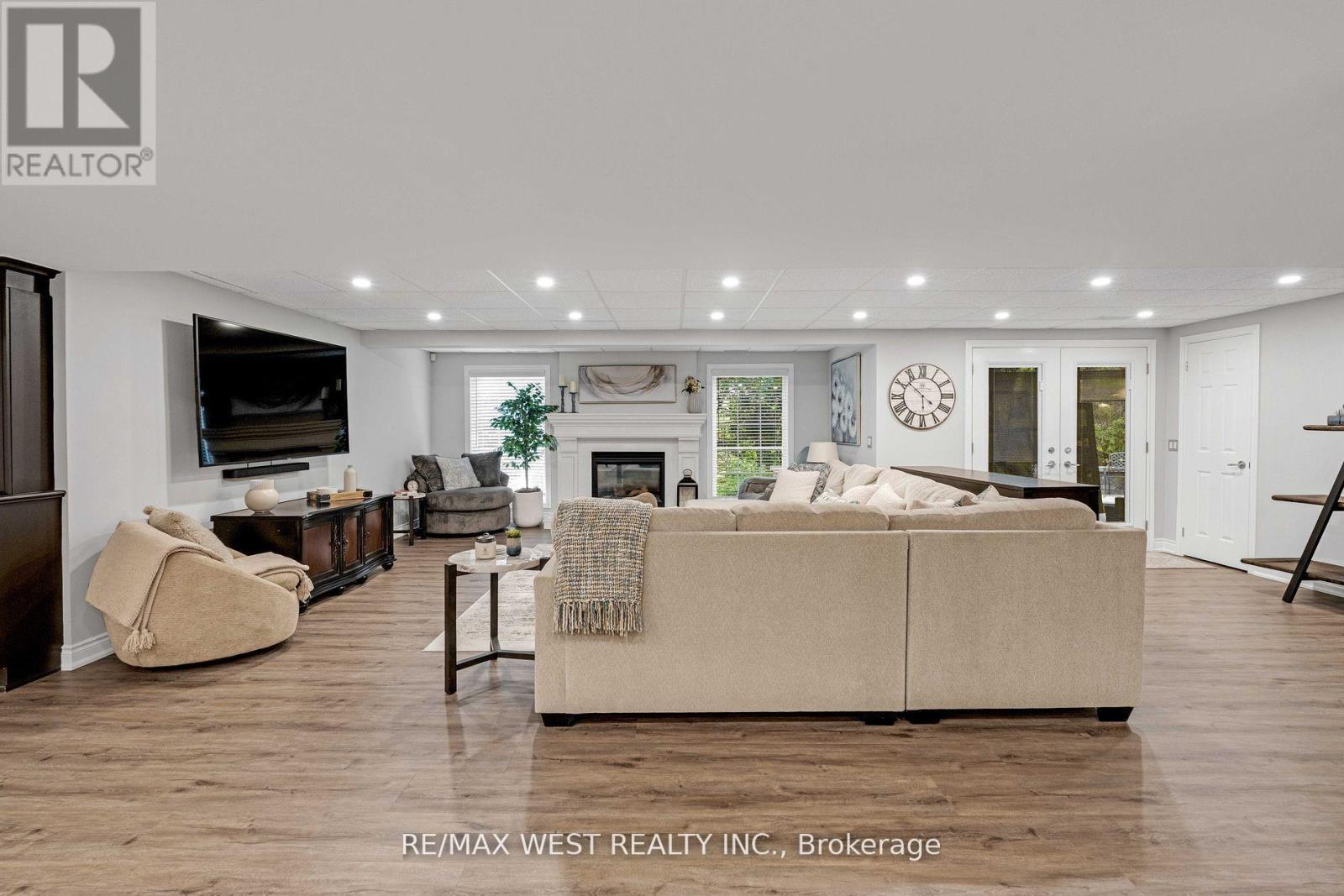 49 Mccauley Drive, Caledon, Ontario  L7E 0B6 - Photo 26 - W12442993
