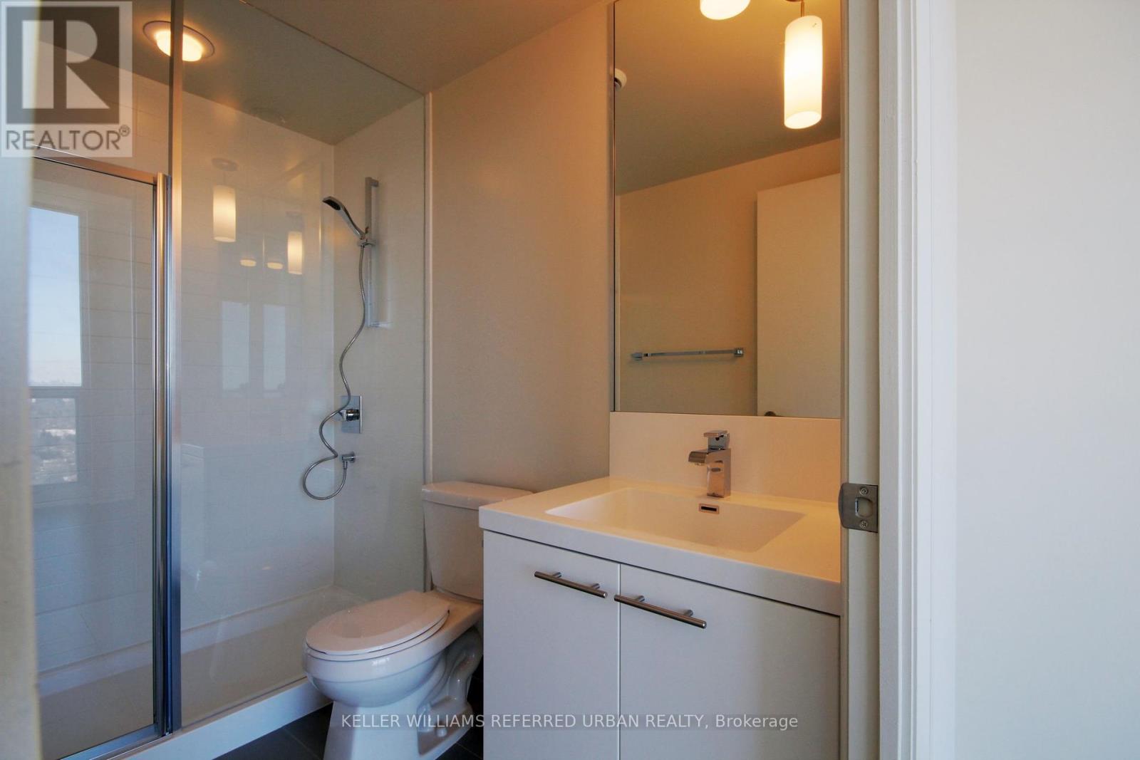 2904 - 5 Valhalla Inn Road, Toronto, Ontario  M9B 0B1 - Photo 4 - W12443013