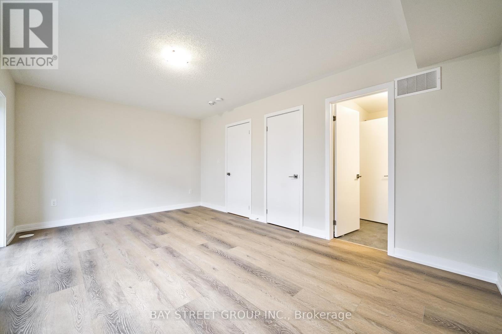 1324 Kaniv Street, Oakville, Ontario  L6M 5R3 - Photo 45 - W12443023