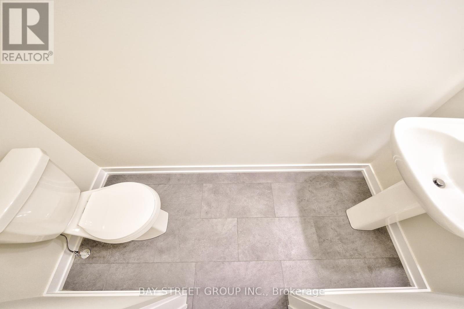 1324 Kaniv Street, Oakville, Ontario  L6M 5R3 - Photo 47 - W12443023