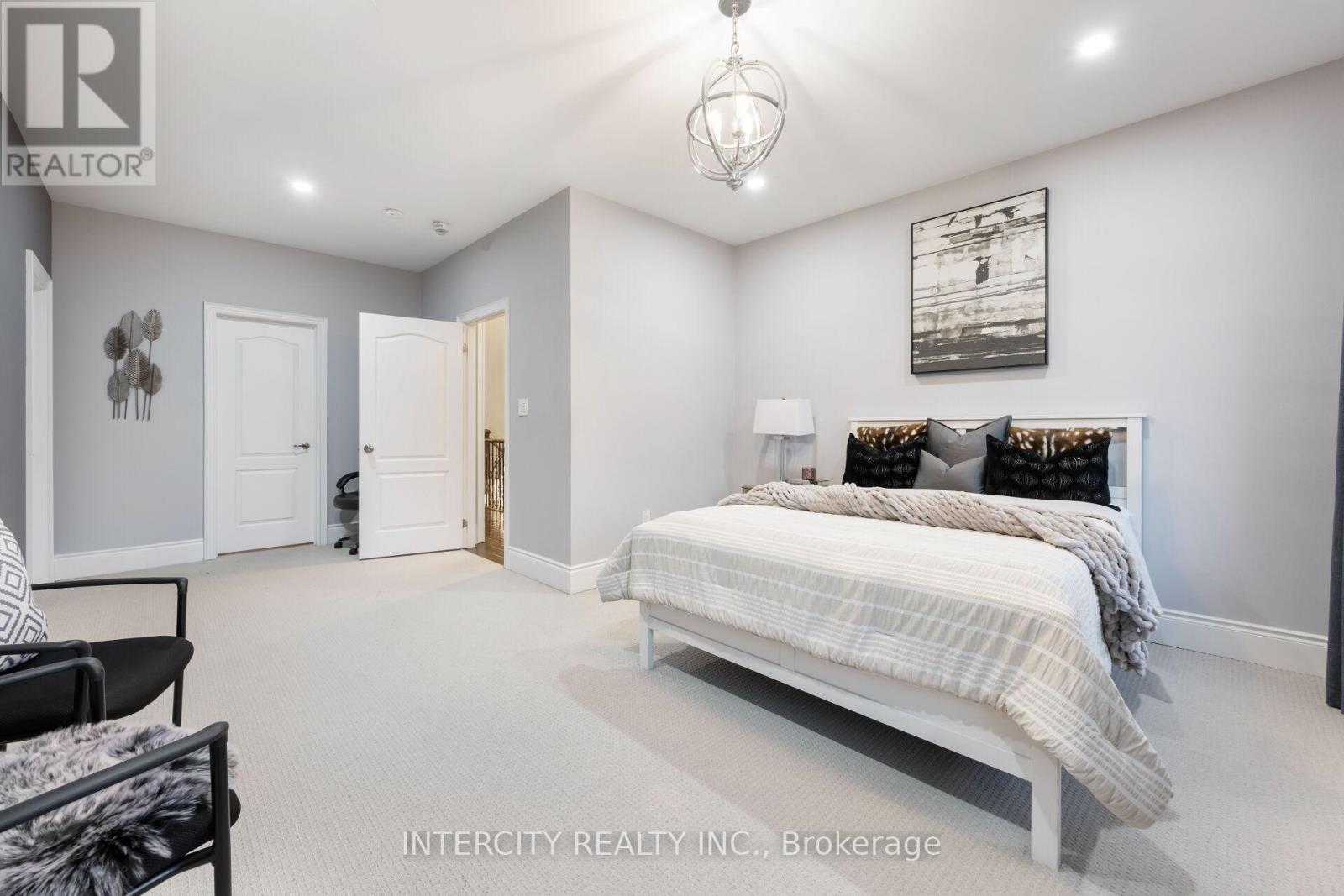 29 Chiming Road, Brampton (Toronto Gore Rural Estate), Ontario  L6P 4E1 - Photo 41 - W12443029