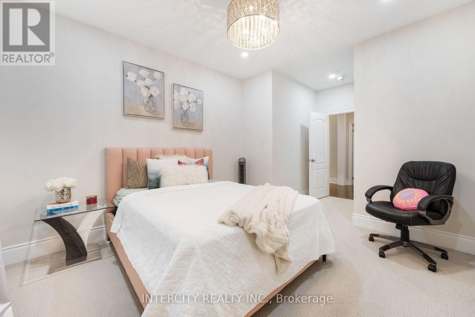 29 Chiming Road, Brampton (Toronto Gore Rural Estate), Ontario  L6P 4E1 - Photo 43 - W12443029