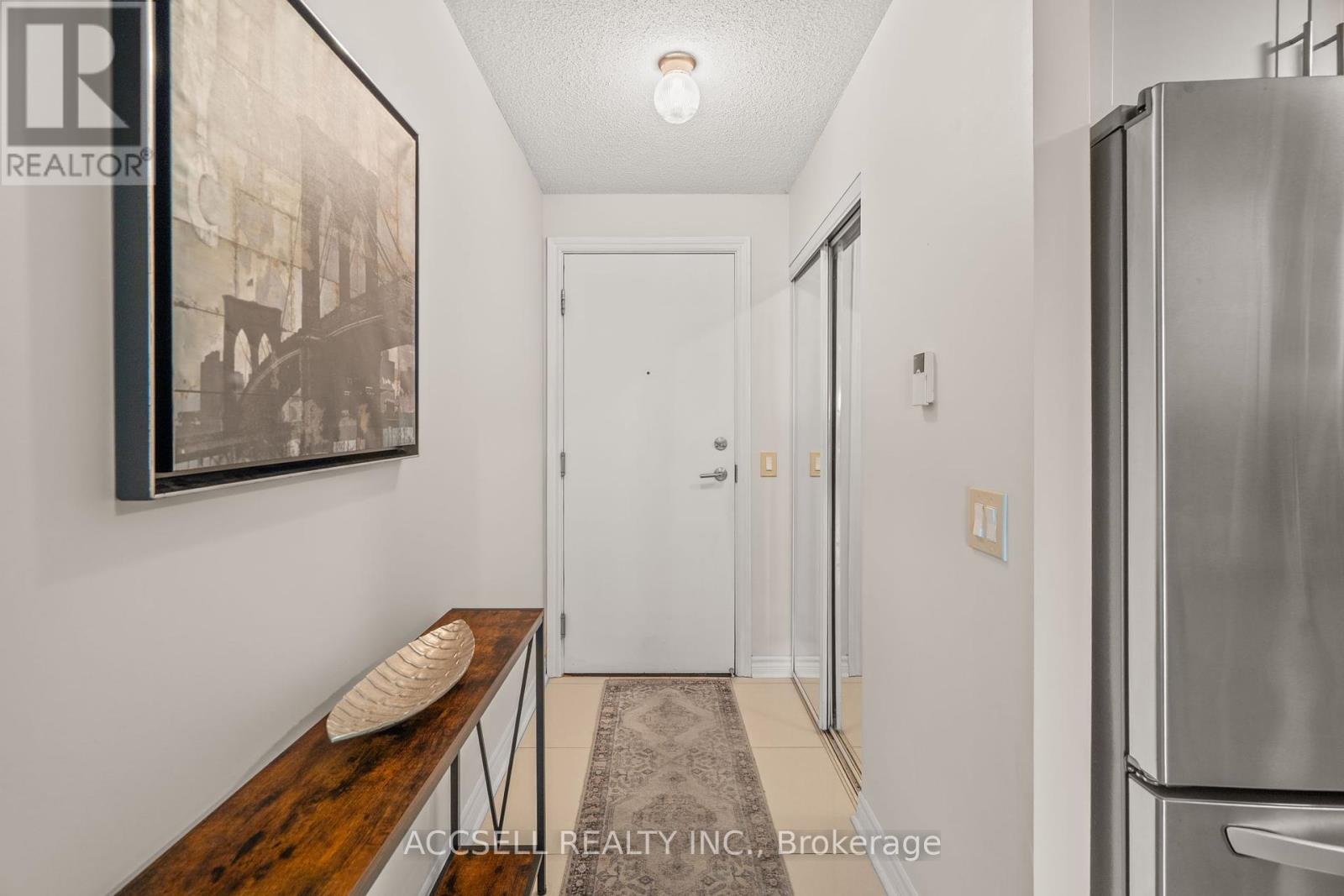 1816 - 5233 Dundas Street W, Toronto (Islington-City Centre West), Ontario  M9B 6M1 - Photo 2 - W12443055