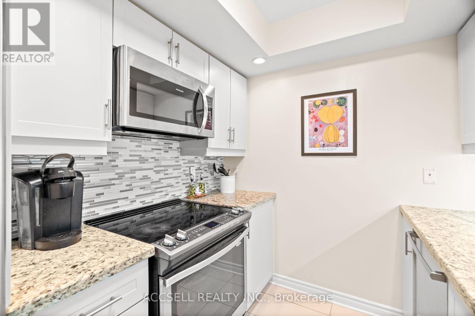 1816 - 5233 Dundas Street W, Toronto (Islington-City Centre West), Ontario  M9B 6M1 - Photo 6 - W12443055