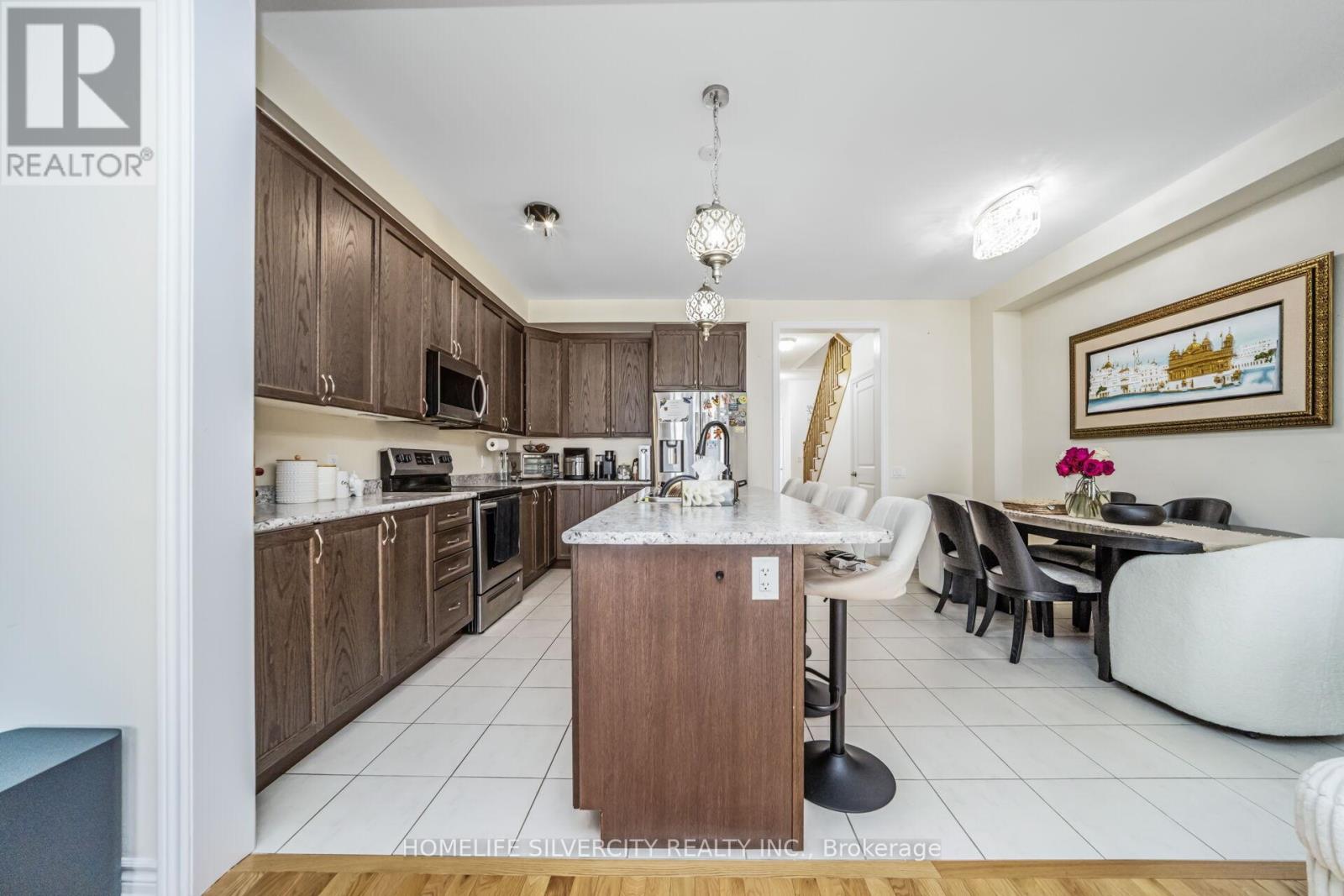 69 Tundra Road, Caledon, Ontario  L7C 4G9 - Photo 11 - W12443061