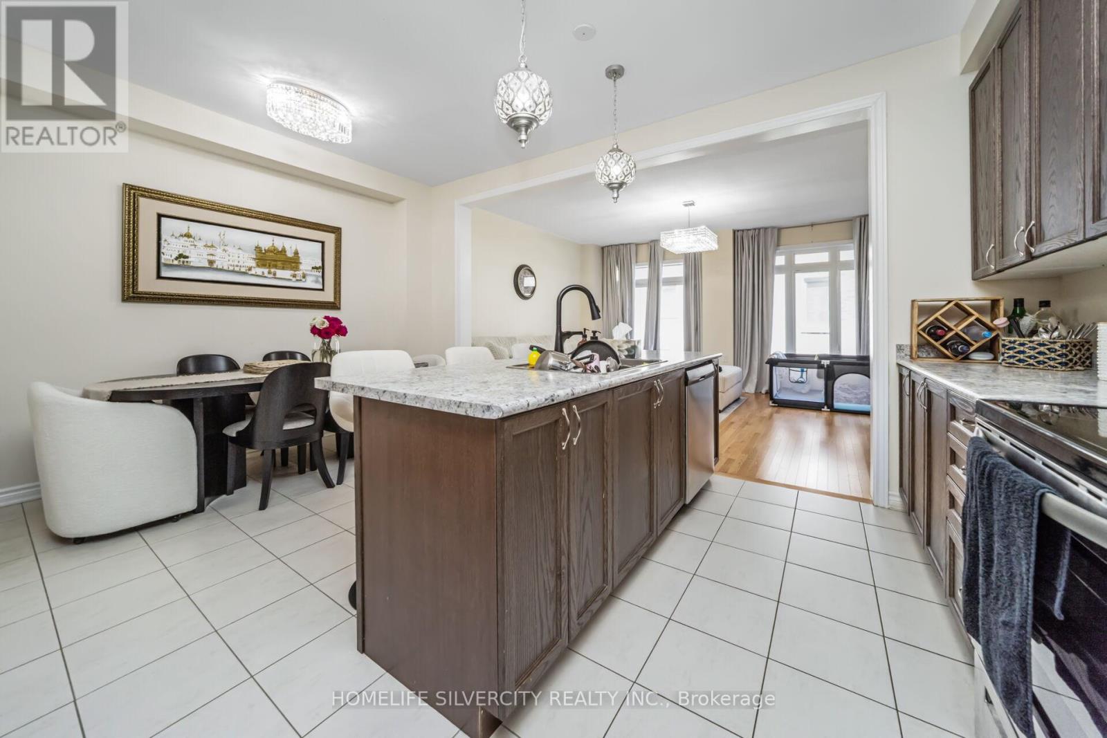 69 Tundra Road, Caledon, Ontario  L7C 4G9 - Photo 14 - W12443061