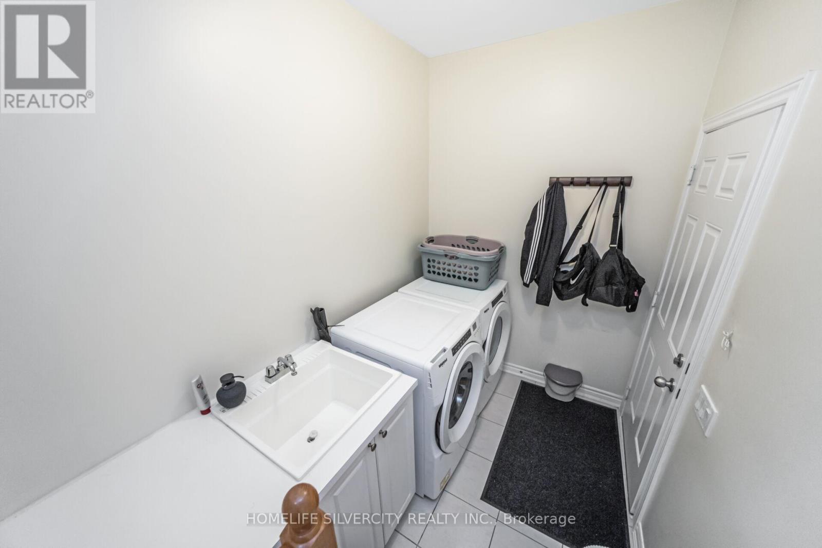 69 Tundra Road, Caledon, Ontario  L7C 4G9 - Photo 20 - W12443061