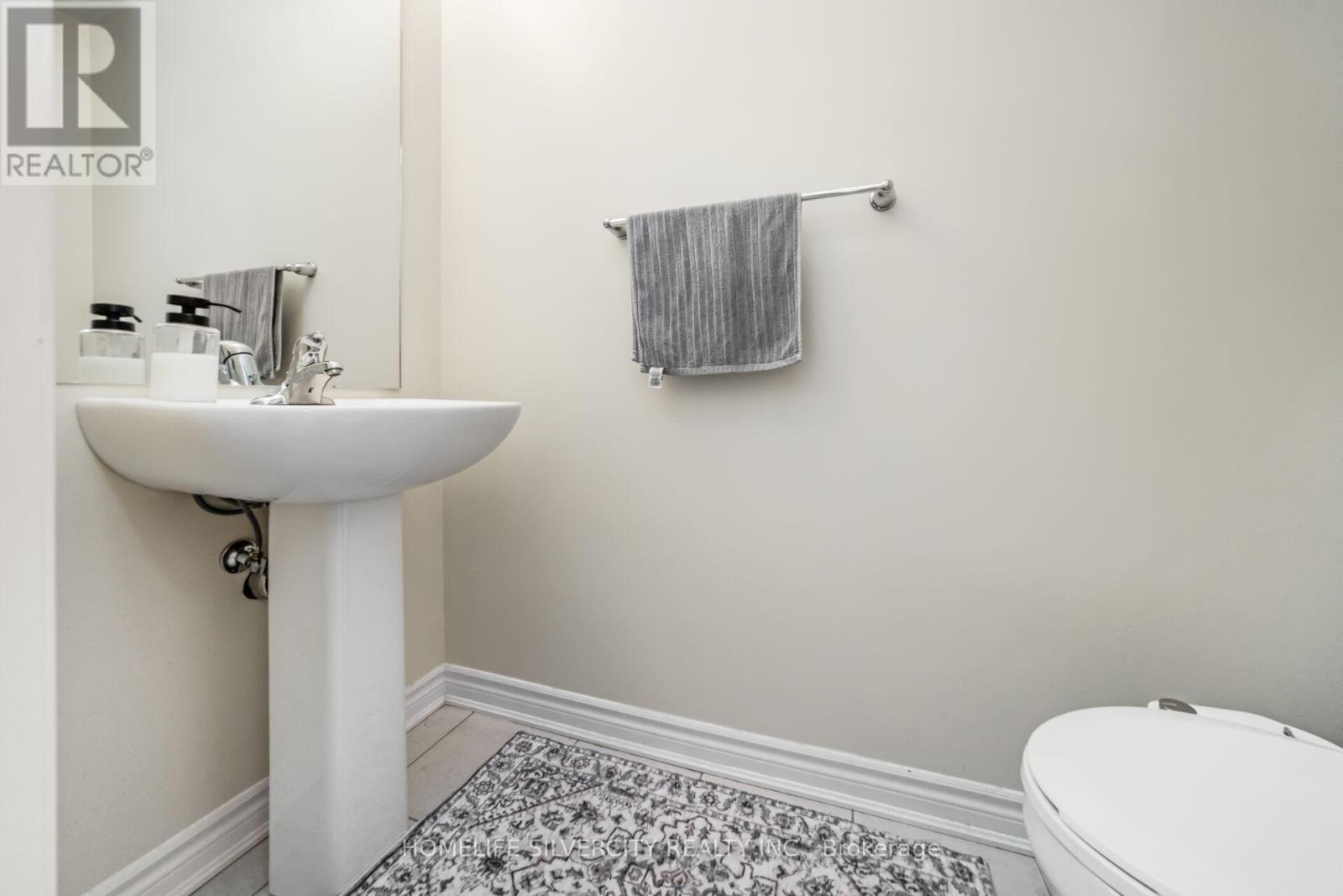 69 Tundra Road, Caledon, Ontario  L7C 4G9 - Photo 21 - W12443061