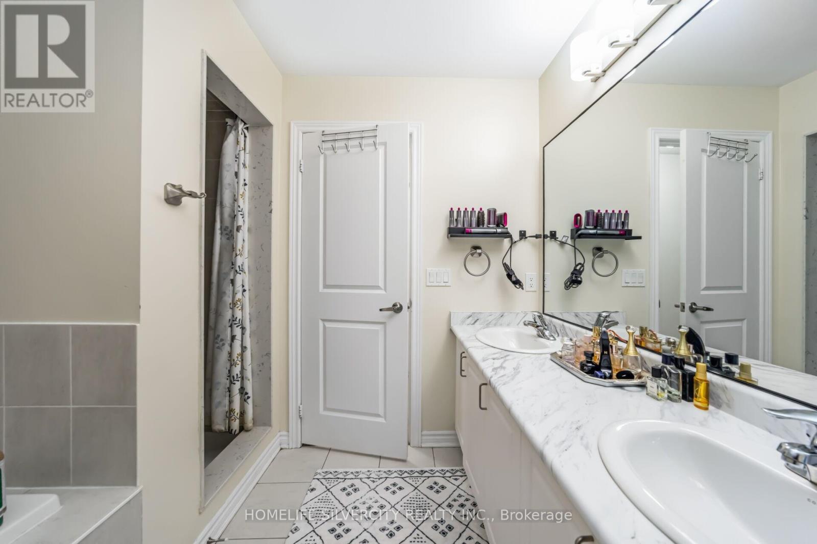69 Tundra Road, Caledon, Ontario  L7C 4G9 - Photo 29 - W12443061